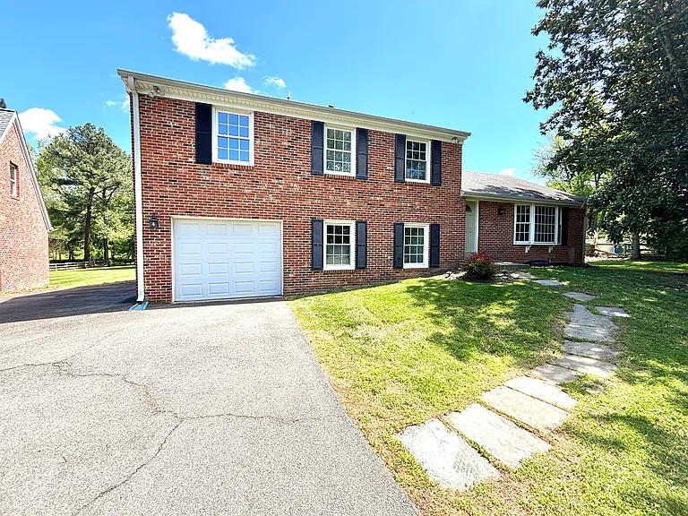 703 Kentland Dr — Photo 55