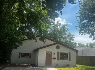 110 S 32nd St, Belleville, IL 62226