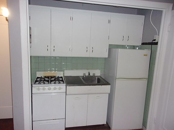 5th image of 197 North St APT A5