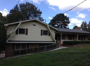 2015 N Woods Dr, Marietta, GA 30066