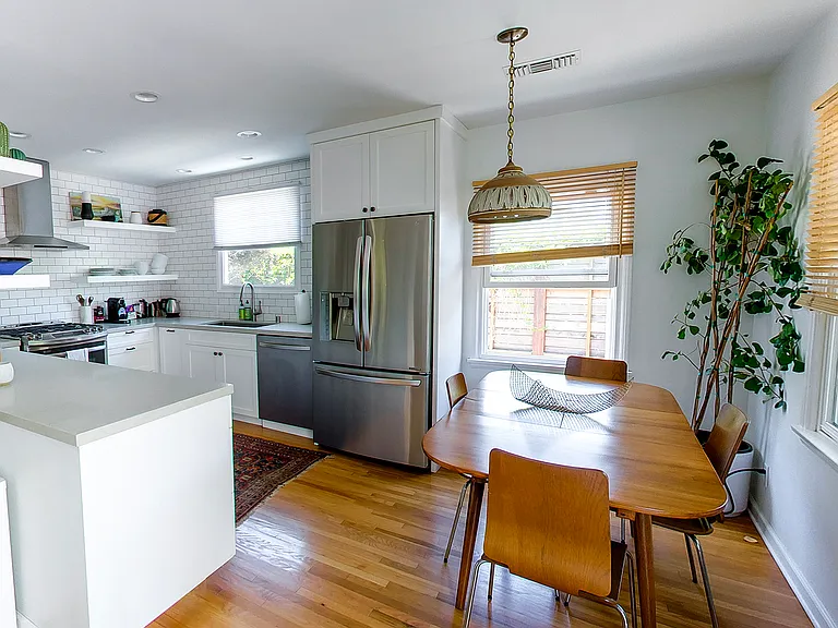 424 Bay St #424 — Photo 6