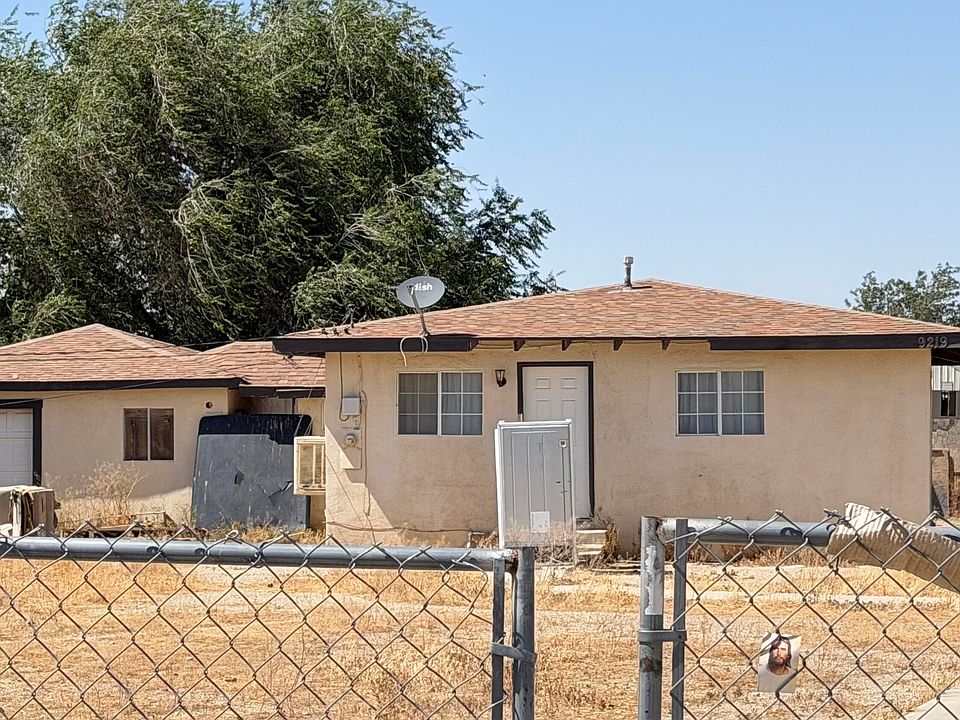 1st image of 9219 E Avenue R