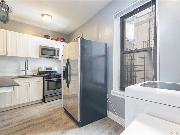 2nd image of 941 Jerome Avenue #1011F