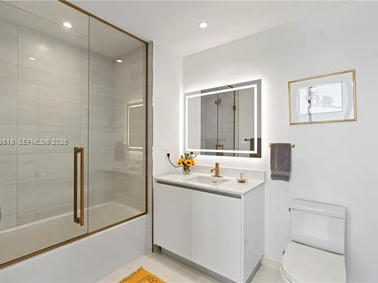 2678 Tigertail Ave #Penthouse CU-4 — Photo 30