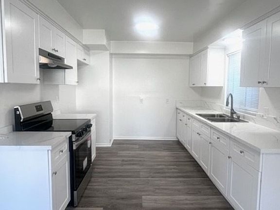 3rd image of 1216 E Lexington Dr #1