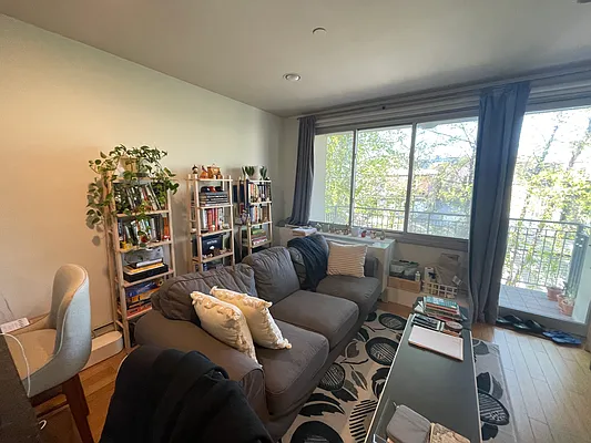 Rented by Oxford Property Group | media 9