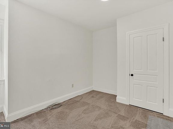 4th image of 316 E King St