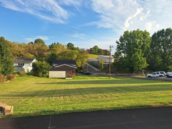 1232 Lewis St, Maysville, KY 41056
