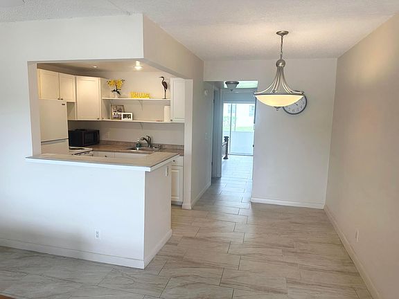 3rd image of 299 Camden #M