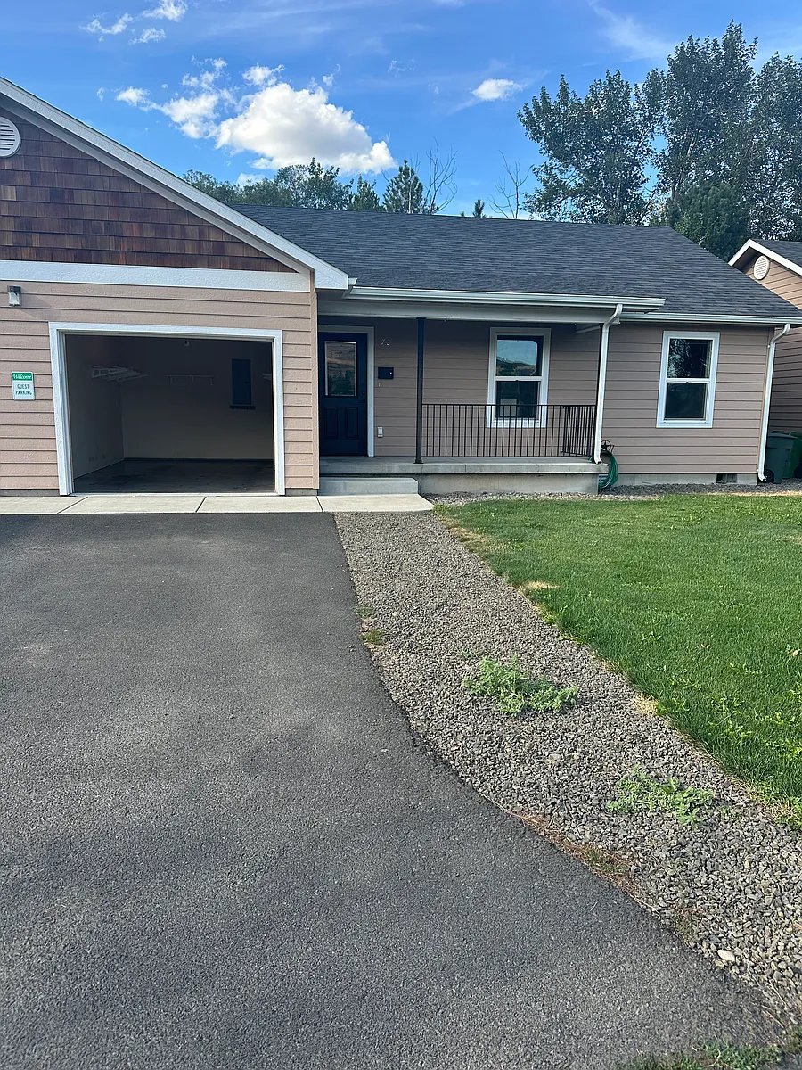 Unit 7B - 503 16th St #7B