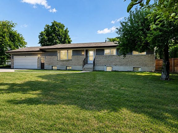 2nd image of 434 River Heights Blvd