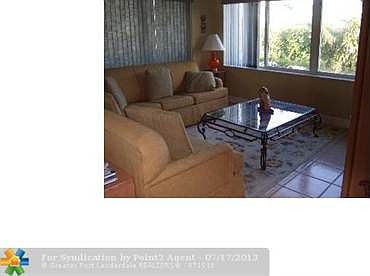 5th image of 50 SE 12th St APT 2