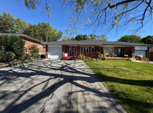 43 Sherwood Forest Dr, Markham, ON L3P 1P5
