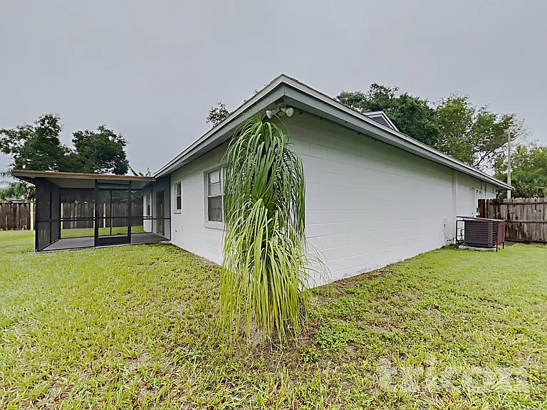 707 Climate Dr — Photo 19