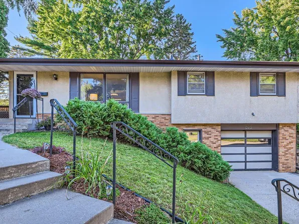 6915 45th Pl N, Crystal, MN 55428