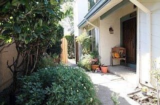 2nd image of 2416 Lascar Pl