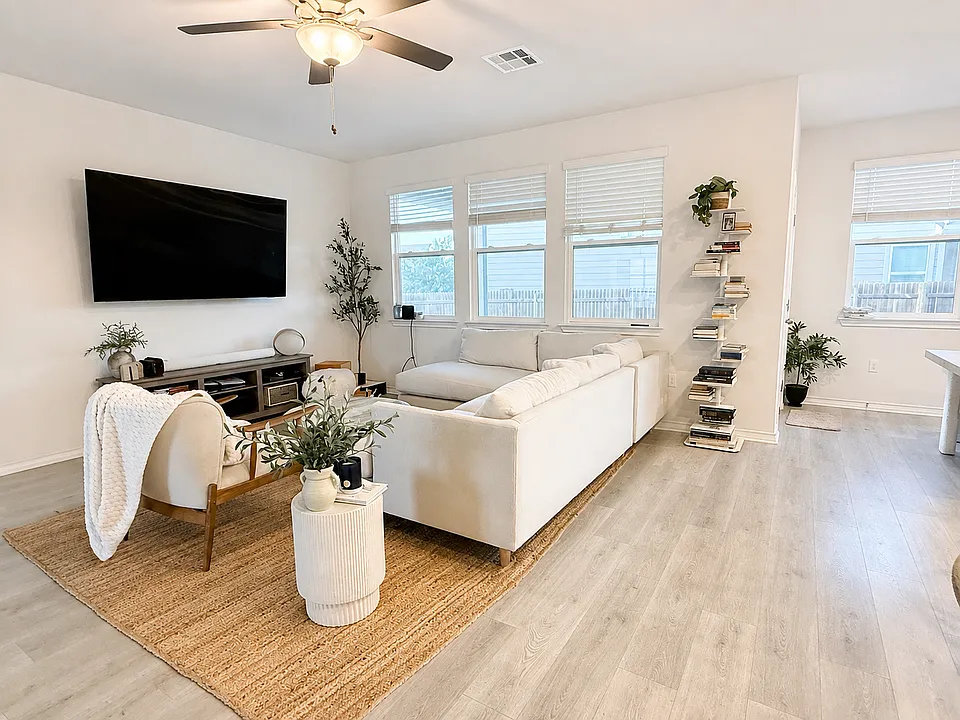 3008 Mary Elizabeth Dr