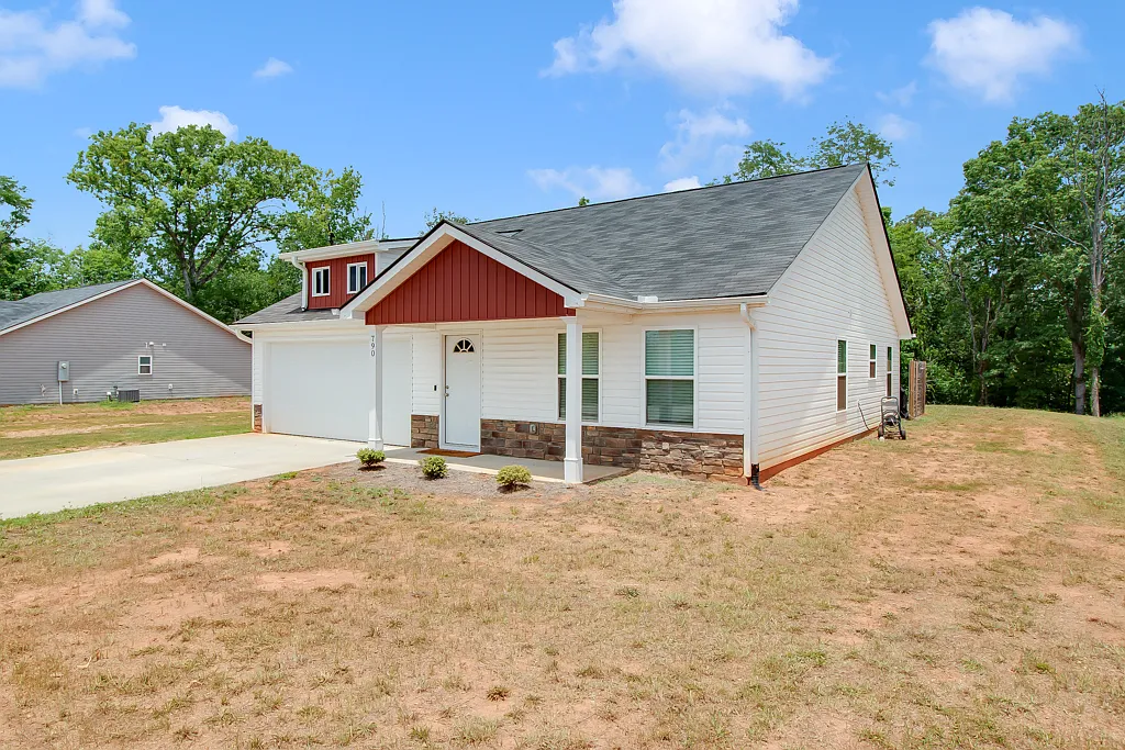 3 bed, 1258 sqft, $2,150 — Photo 3