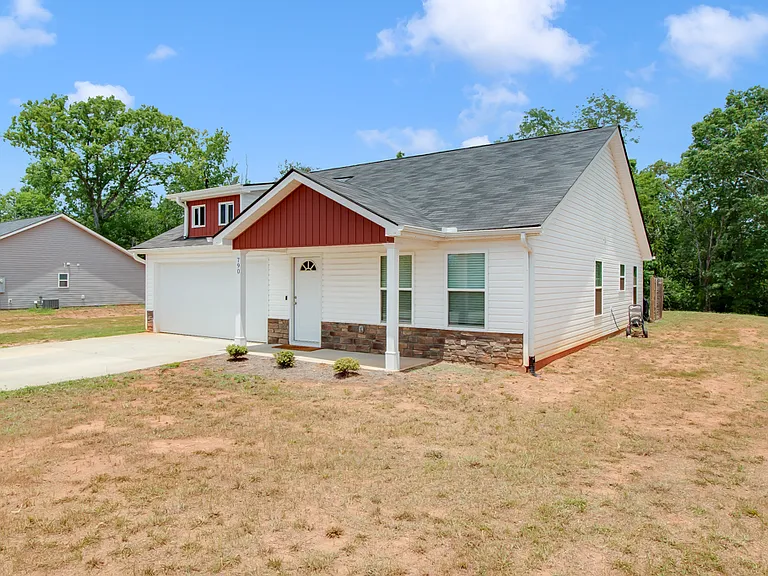 790 N Trade Avenue Ext — Photo 3