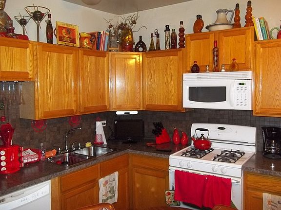 2nd image of 5211 W Cullom Ave