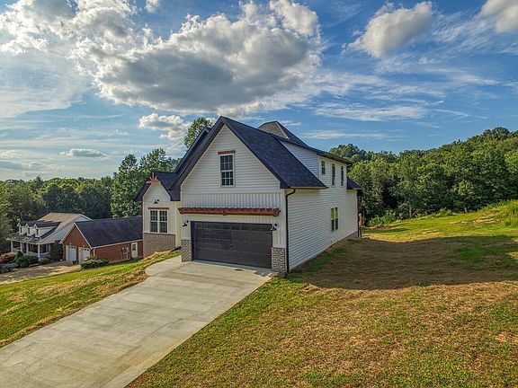 3rd image of 2047 Scenic Pointe Pl