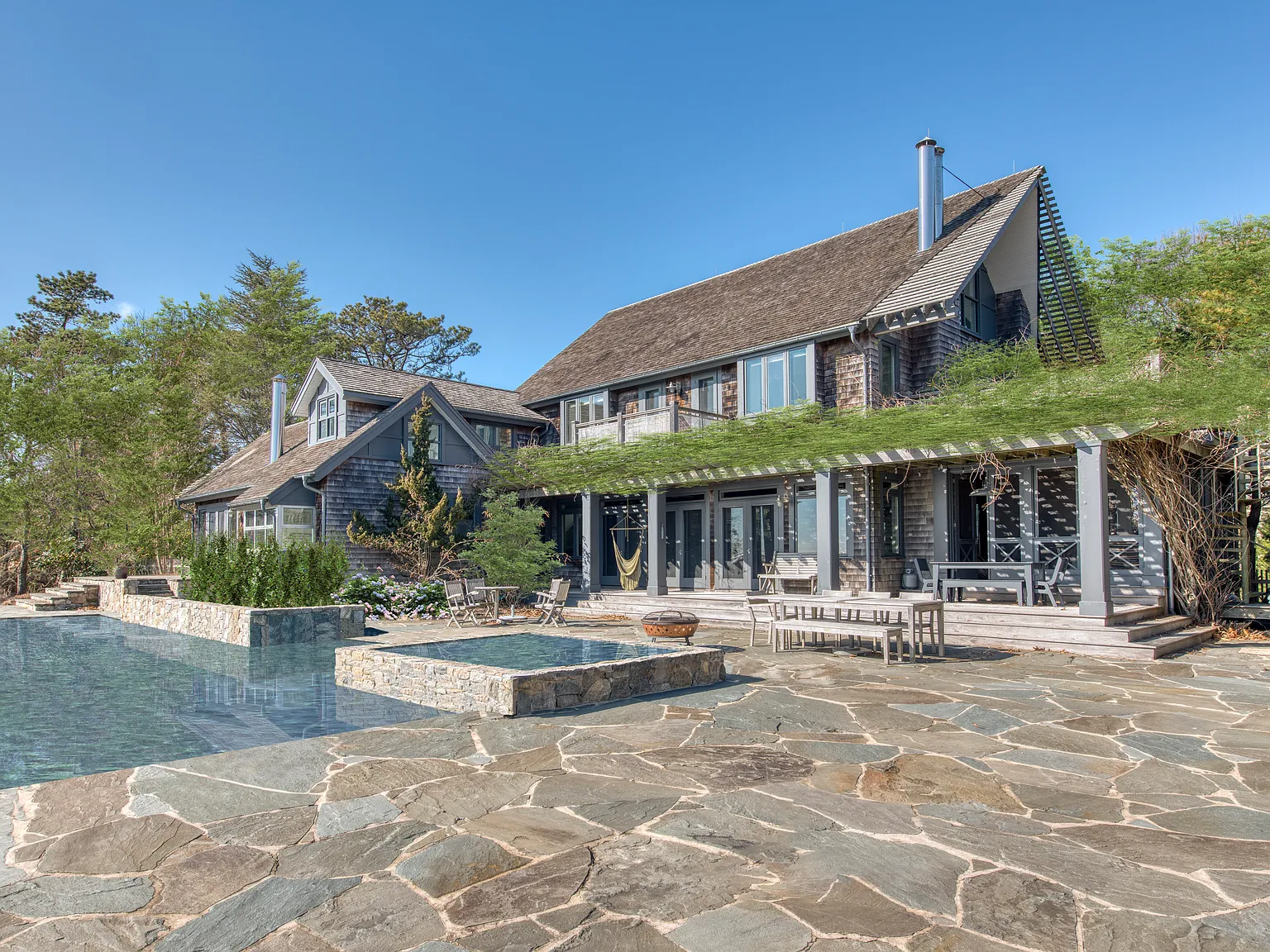 Gorgeous Shinnecock Hills 5 Bedroom With Waterviews — Photo 2