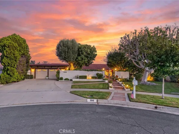 1100 Via Vallarta, Riverside, CA 92506
