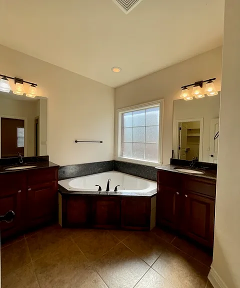 4502 Swinton Dr — Photo 18