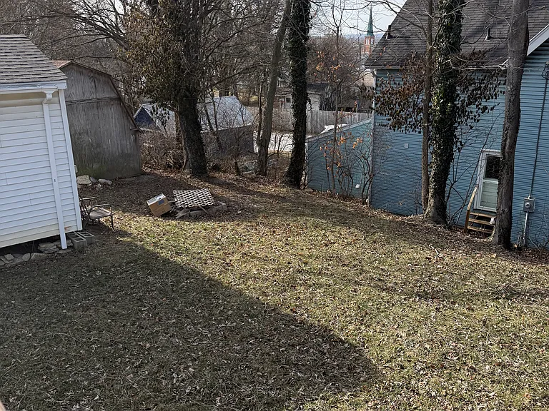 205 Locust St — Photo 22