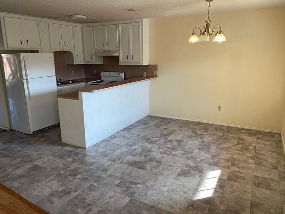 2nd image of 4104 N 25th St APT 32