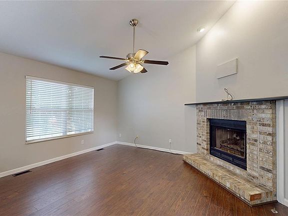 5th image of 1535 Peach Orchard Ln