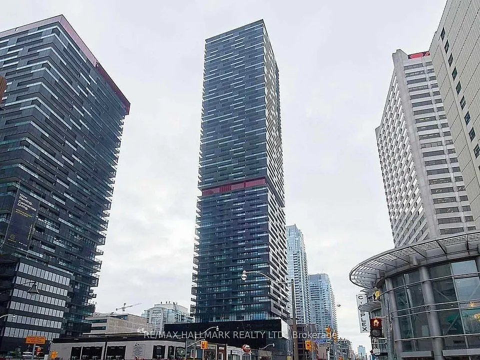8 Eglinton Ave E #604