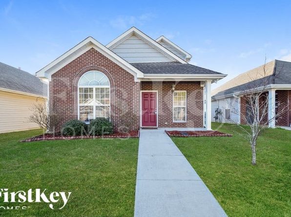 158 Village Dr