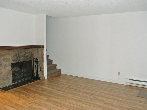 3rd image of 3004 W Northern Lights Blvd APT 6C