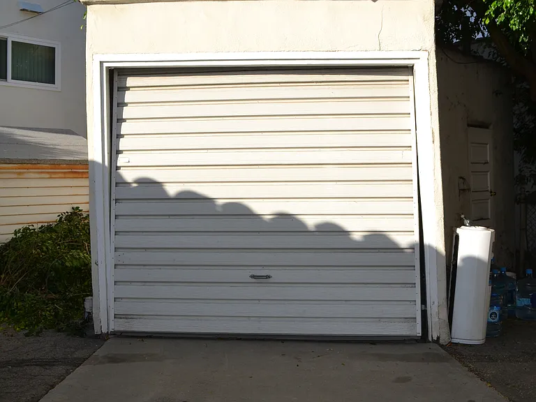 936 S Sherbourne Dr — Photo 25