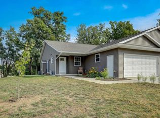 238 W Thomas St, Poynette, WI 53955