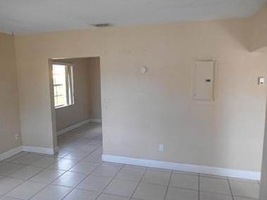 4th image of 93 W 28th St #1