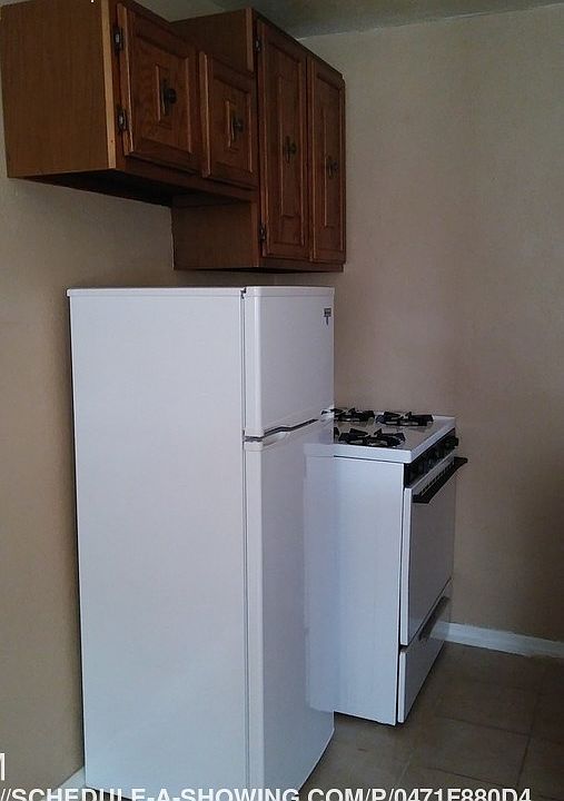 2nd image of 719 12th St APT 3