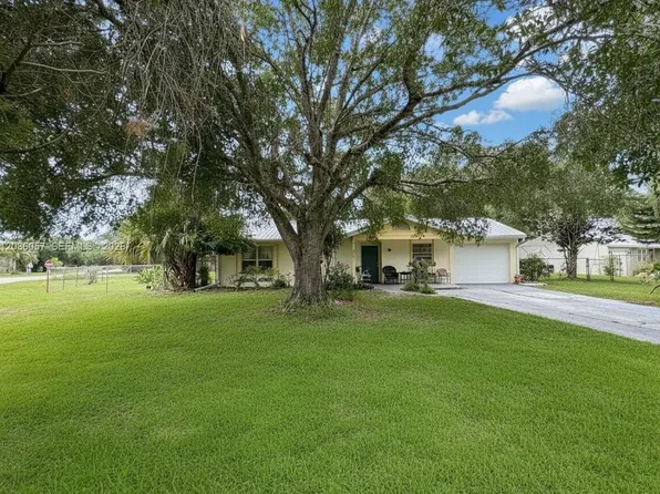 4001 Bishop Cir, Labelle, FL 33935
