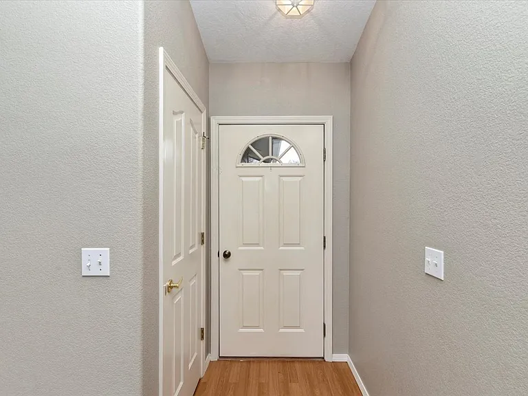 4245 S Danridge Ave — Photo 4