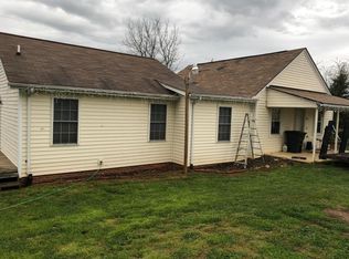 600 Listening Hill Rd, Penhook, VA 24137