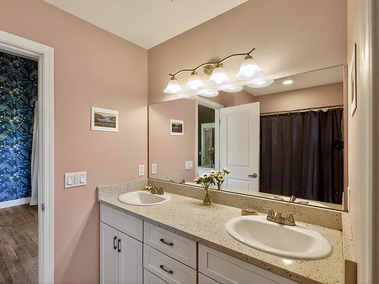 4470 Stoltz Dr — Photo 10