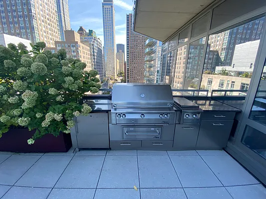 Rented by River2River Realty | media 21