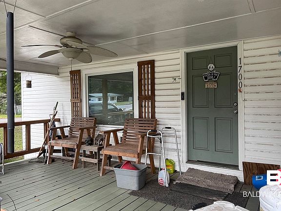 3rd image of 1700 Hand Ave