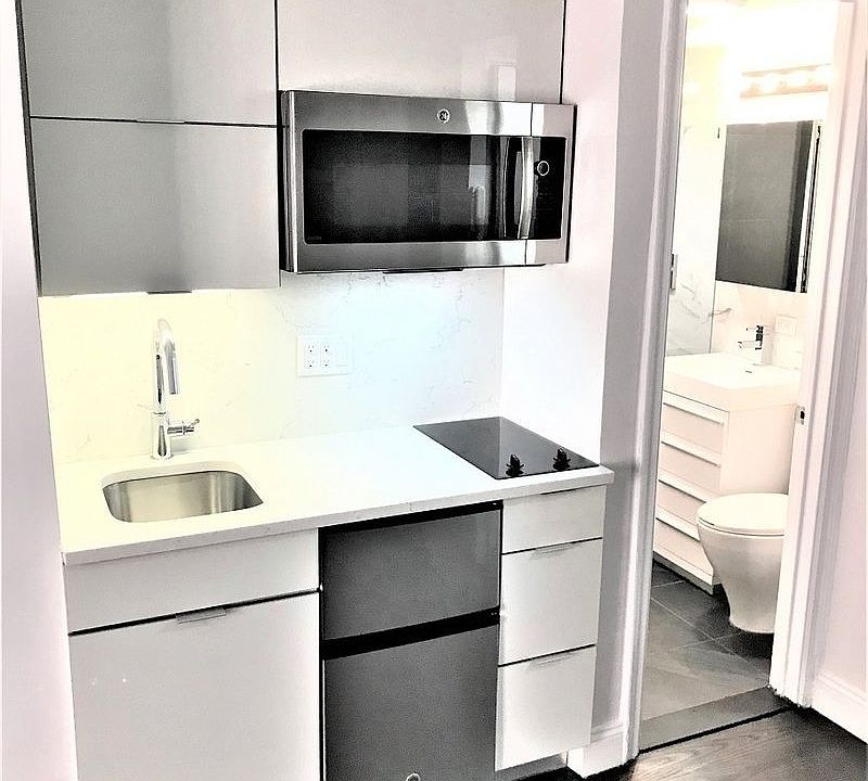 1st image of 25 Tudor City Pl #11I8
