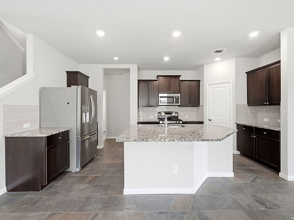 3rd image of 6134 Akin Place