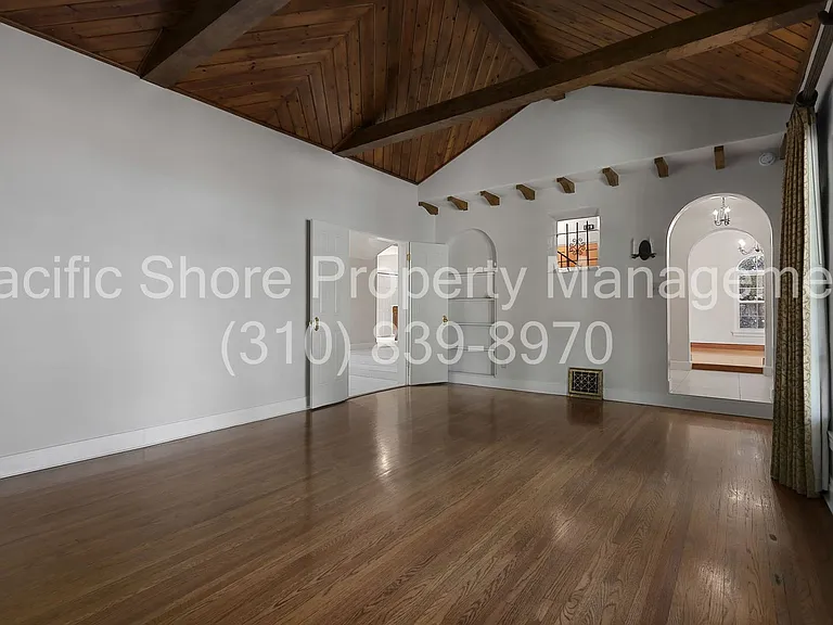 1229 Geneva St — Photo 7