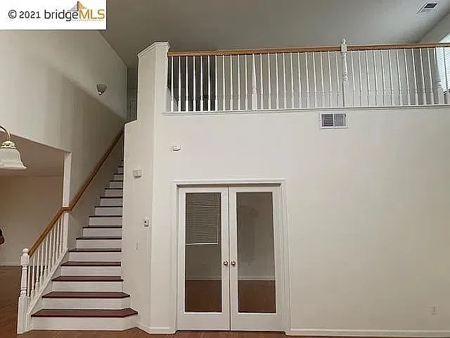 4 bed, 3201 sqft, $3,900 — Photo 3