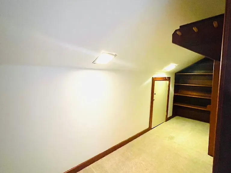 1047 Driftwood Ln — Photo 32