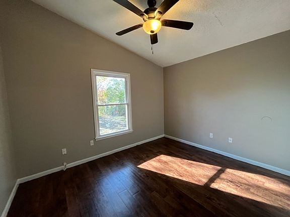 5th image of 535 Hillbrook Dr